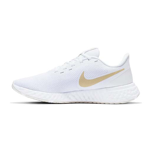 ナイキ レボリューション 5