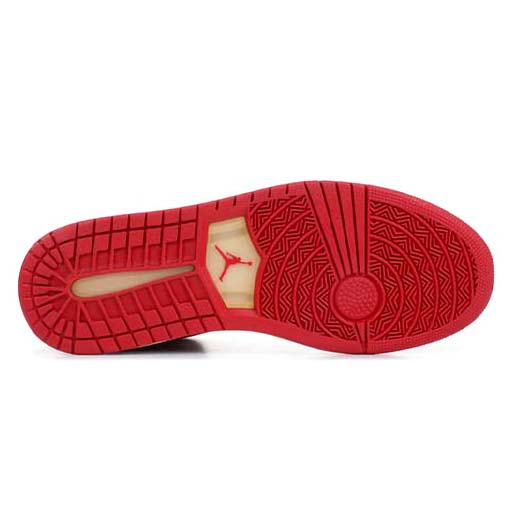 ナイキ エア ジョーダン アルファ 1