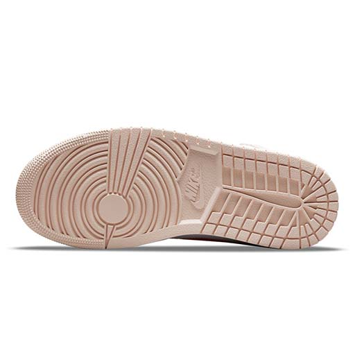 ナイキ エア ジョーダン 1 MID SE