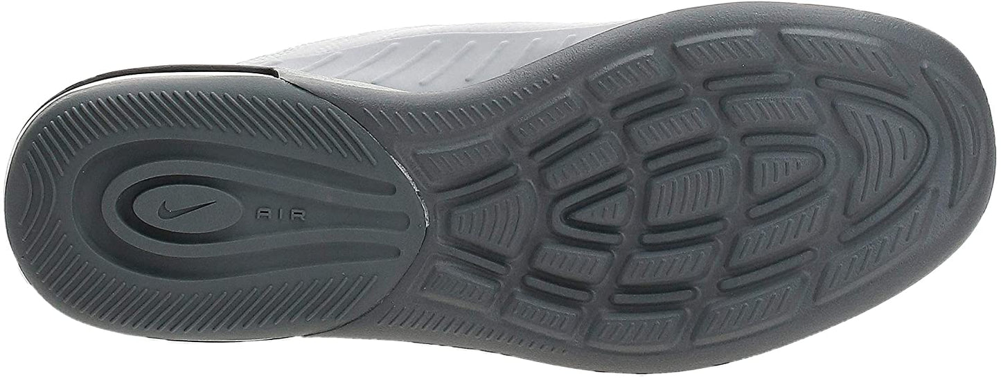 ナイキ エア マックス アクシス