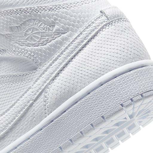 ナイキ エア ジョーダン 1 MID